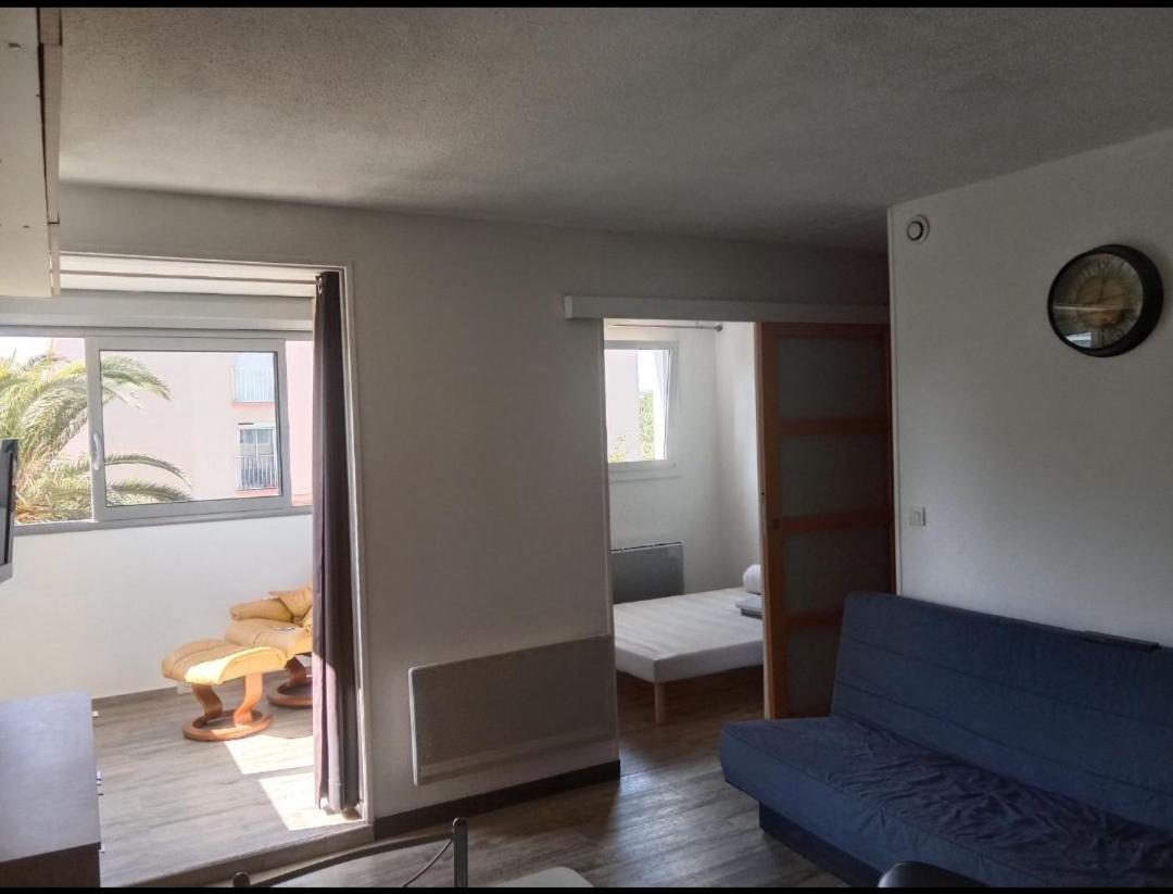 Frejus-Plage Et Centre-Ville, 28 M2, Accueil 4 Personnes, Francais, English Spoken Exterior photo